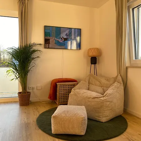 Design-apartment In Langenbach Bei Muenchen *
