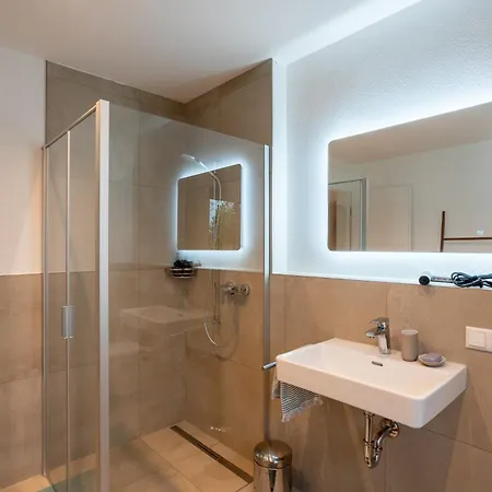 Design-apartment In Langenbach Bei Muenchen Apartment *
